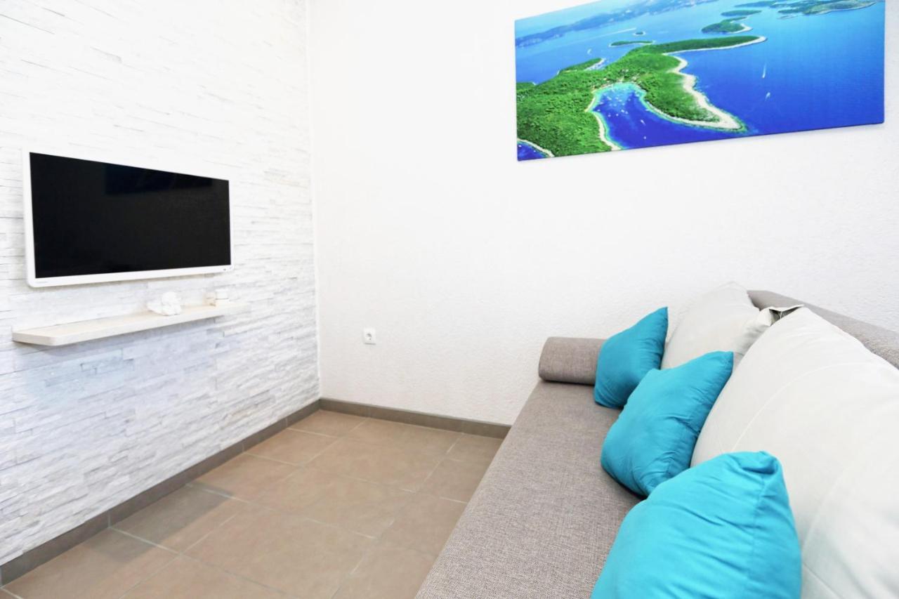 Apartments By The Sea Cove Zastupac, Hvar - 8761 Хвар Екстериор снимка