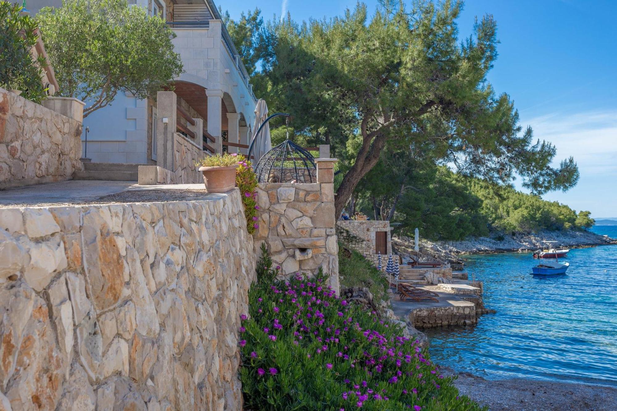 Apartments By The Sea Cove Zastupac, Hvar - 8761 Хвар Екстериор снимка